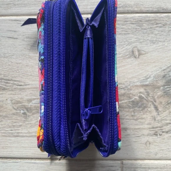 NWOT Vera Bradley Wristlet Bag - Picture 4 of 6